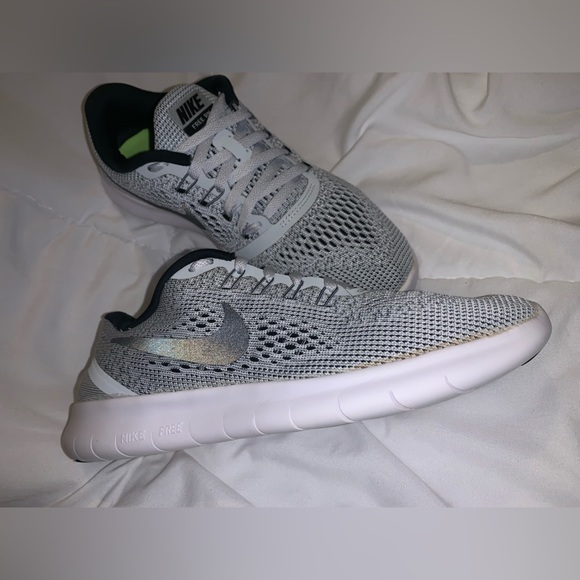 Nike Free Run White/Black-Pure Platinum - Picture 2 of 8